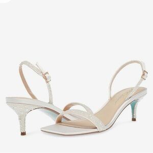 Betsey Johnson Rebel White Pearl & Blue Heels – Bridal Statement Pump